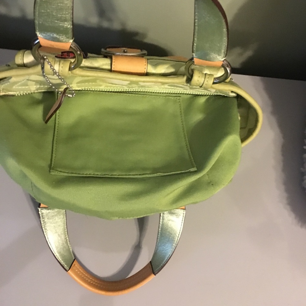 Handbag - Picture 2 of 3